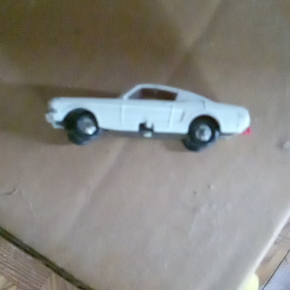 1960's Matchbox vehicles and carrying case. - Picture 10 of 10